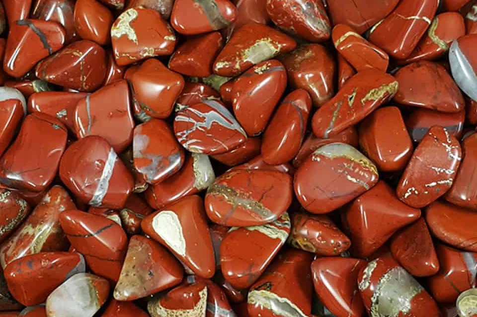 Jaspis czerwony - znaczenie, opis i właściwości minerałów. Sklep z minerałami, biżuteria, minerały Poznań