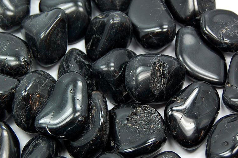 Turmalin - znaczenie, opis i właściwości minerałów. Sklep z minerałami, biżuteria, minerały Poznań