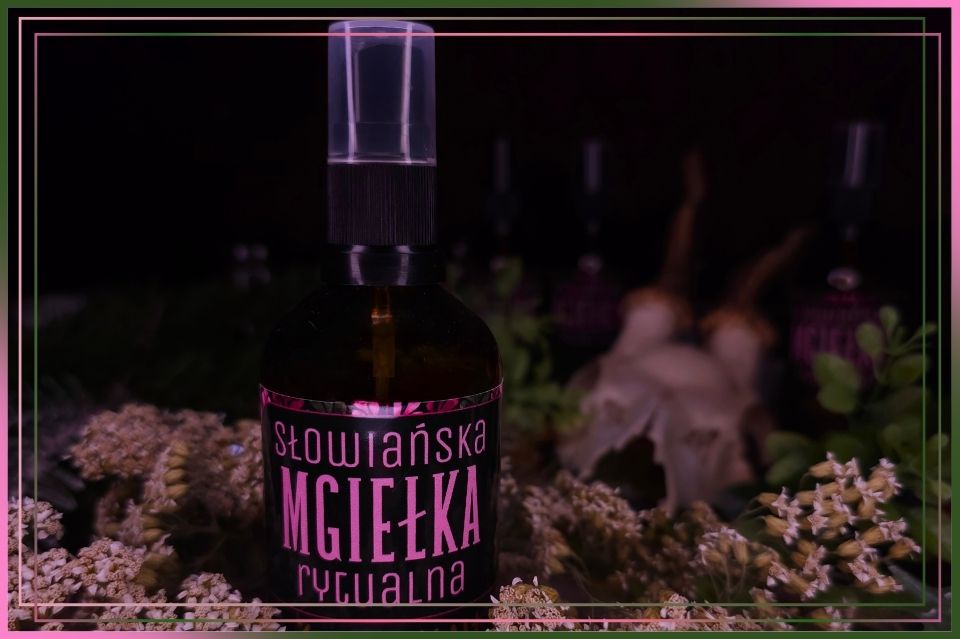 Jak używać mgiełki rytualnej? Instrukcja obsługi mgiełki rytualnej. Mgiełki zapachowe, akcesoria rytualne. Jak działa mgiełka rytualna?