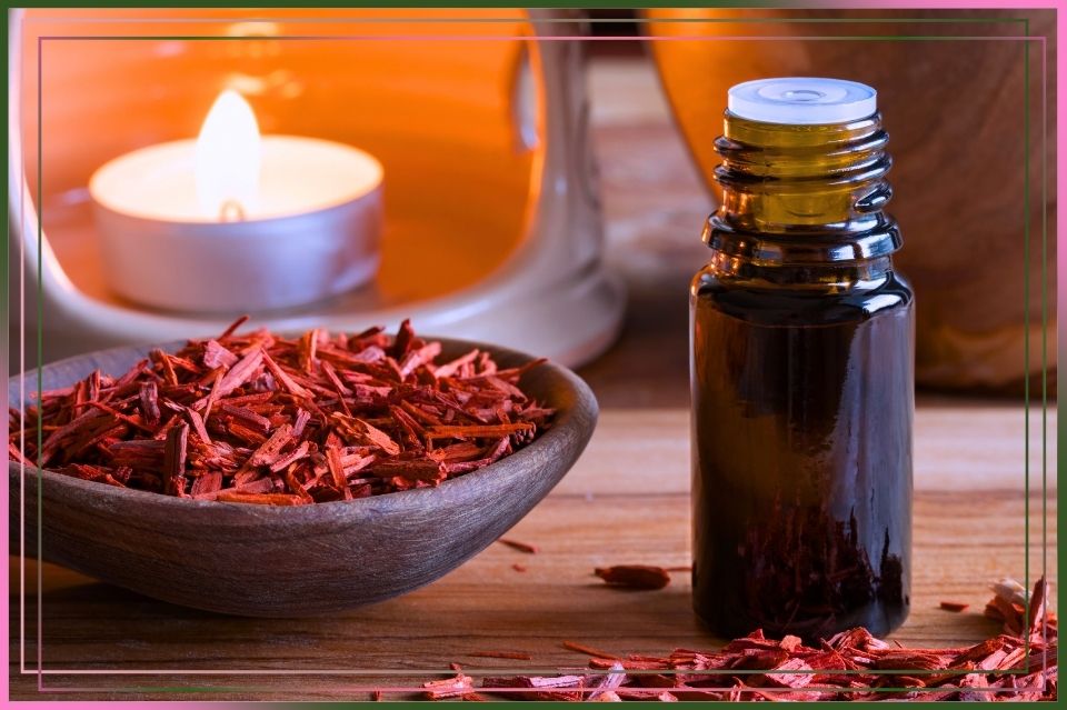 Jak używać olejku rytualnego? Instrukcja obsługi olejku rytualnego. Olejki zapachowe, olejki eteryczne akcesoria rytualne. Jak działa olejek rytualny?