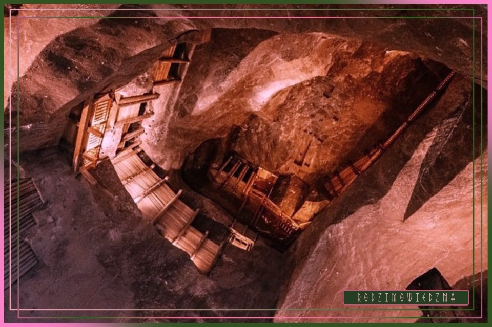 Kopalnia Soli w Wieliczce. Zwiedzanie Wieliczki. Zdjęcia Wieliczka. Recenzja, opinia, artykuł. Fotorelacja z Wieliczki. Zwiedzanie z przewodnikiem. Wieliczka dla dzieci. Kraków w weekend. Zwiedzanie Krakowa w jeden dzień. Wiedźma w trasie - RodzimoWiedźma.