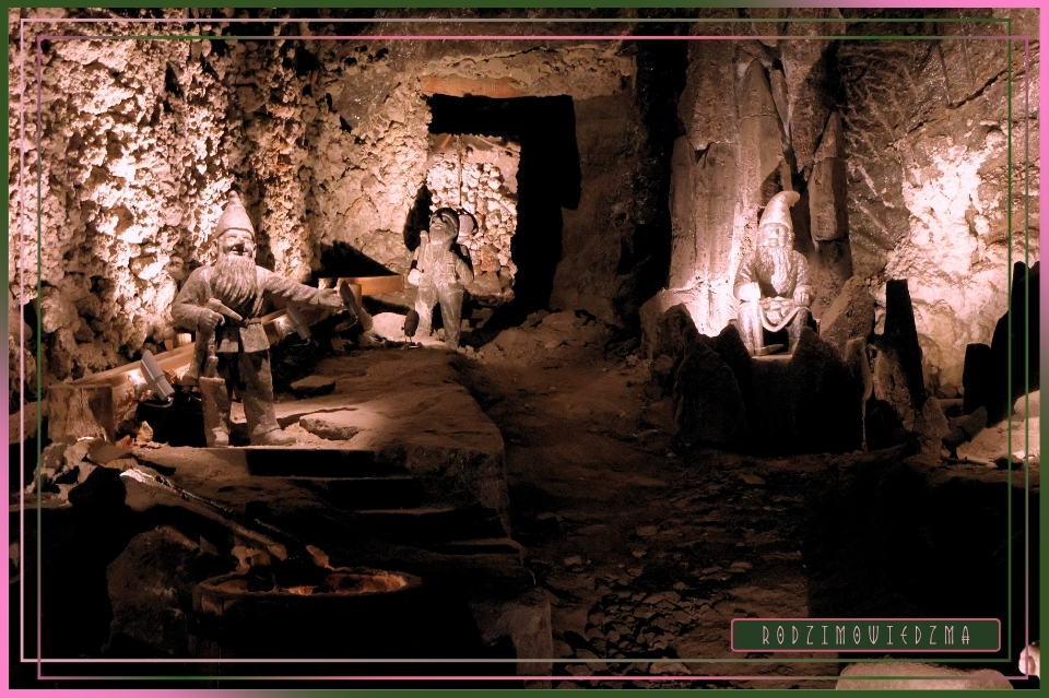 Kopalnia Soli w Wieliczce. Zwiedzanie Wieliczki. Zdjęcia Wieliczka. Recenzja, opinia, artykuł. Fotorelacja z Wieliczki. Zwiedzanie z przewodnikiem. Wieliczka dla dzieci. Kraków w weekend. Zwiedzanie Krakowa w jeden dzień. Wiedźma w trasie - RodzimoWiedźma.